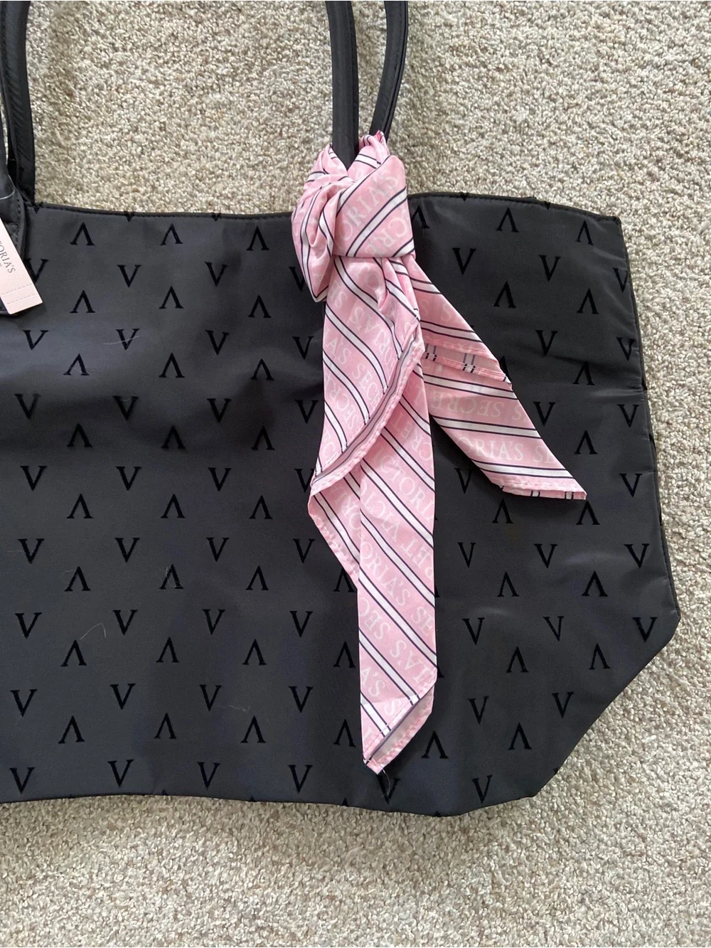 Victoria Secret Black Bag with Pink Scarf NWT - Picture 4 of 13